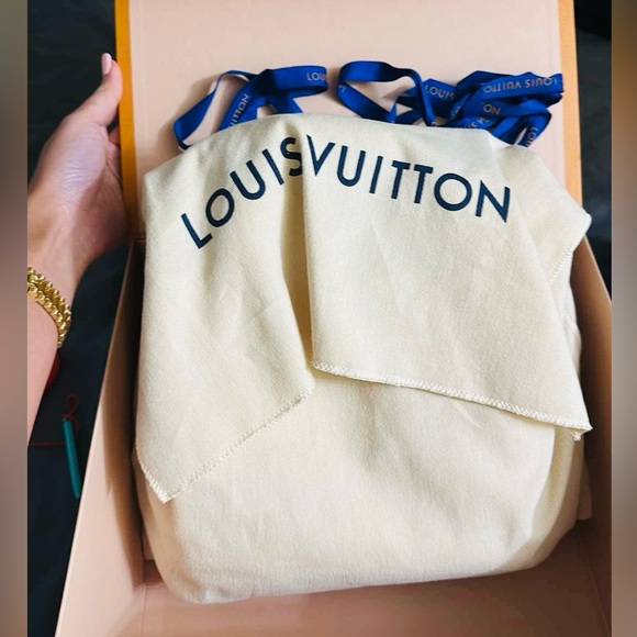 Louis Vuitton Néonoé BB - Empreinte Monogram - Picture 8 of 8